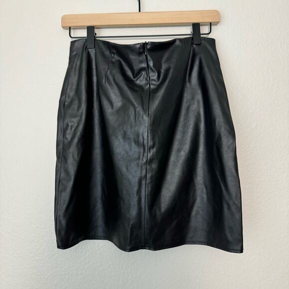 Missguided Women's Black Wrap Mini Skirt Faux Leather A-Line Going Out Size 8 - Picture 4 of 5